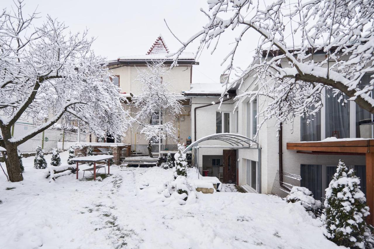 Квартира Для Вас! Вул. Голинського, 8! Apartment Лвив Екстериор снимка
