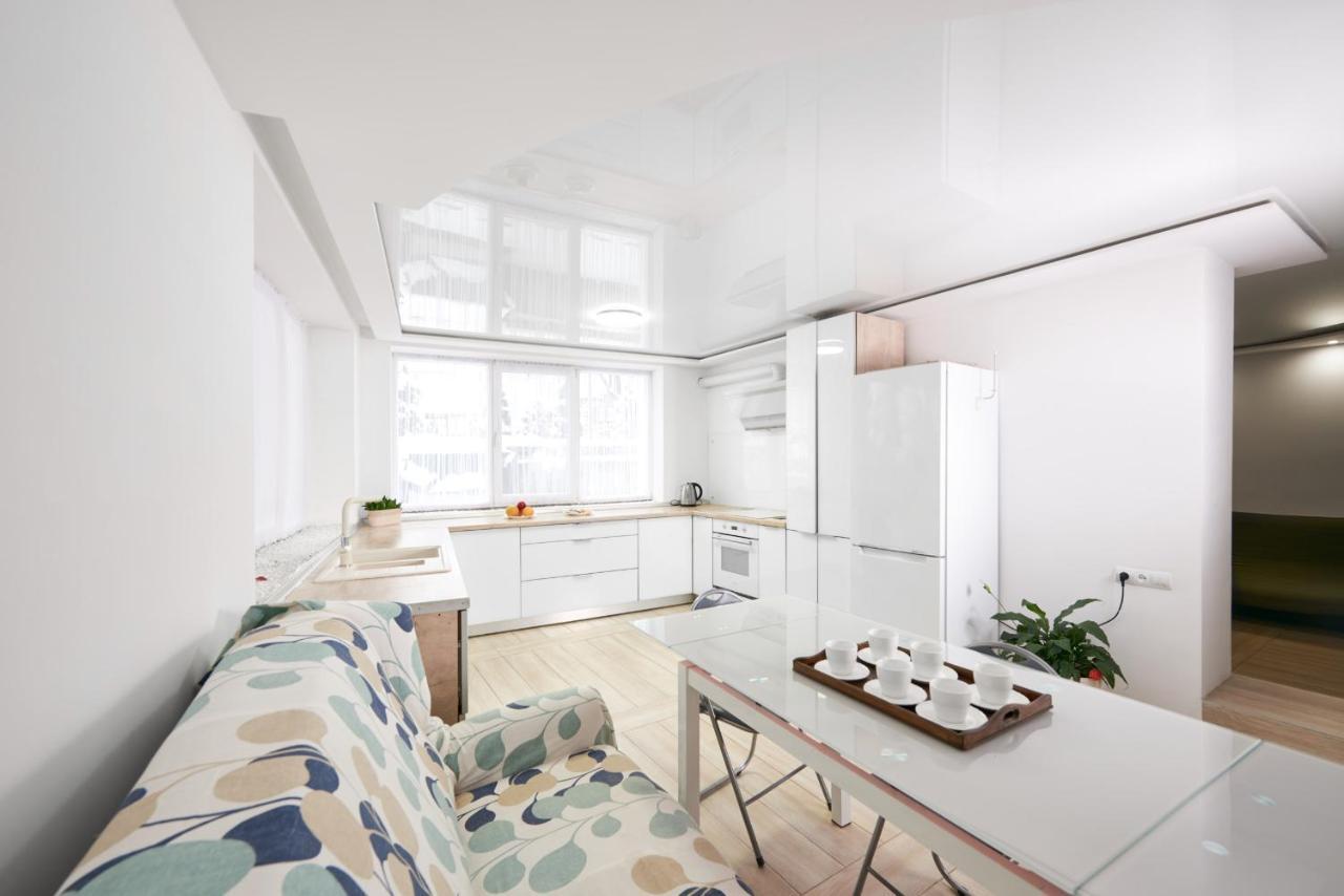 Квартира Для Вас! Вул. Голинського, 8! Apartment Лвив Екстериор снимка