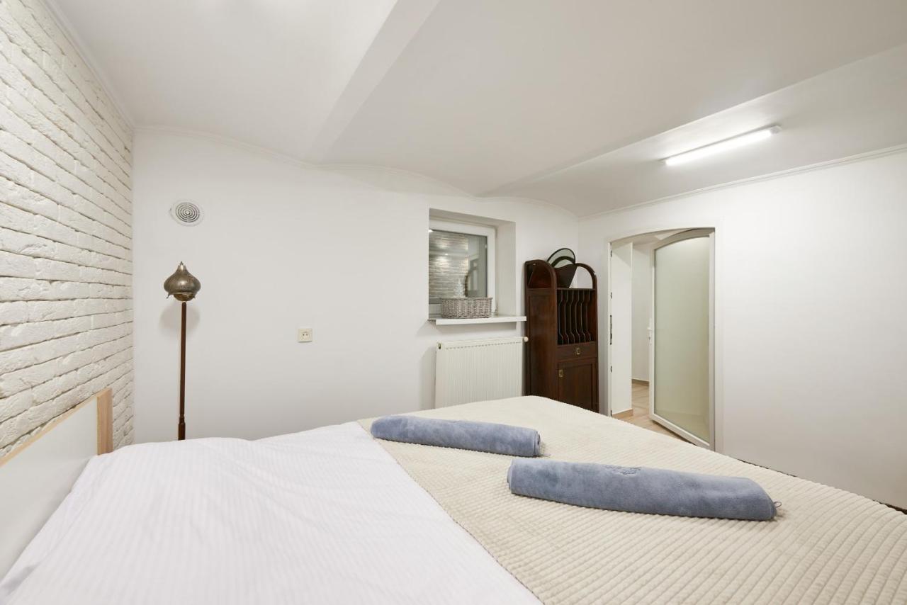 Квартира Для Вас! Вул. Голинського, 8! Apartment Лвив Екстериор снимка