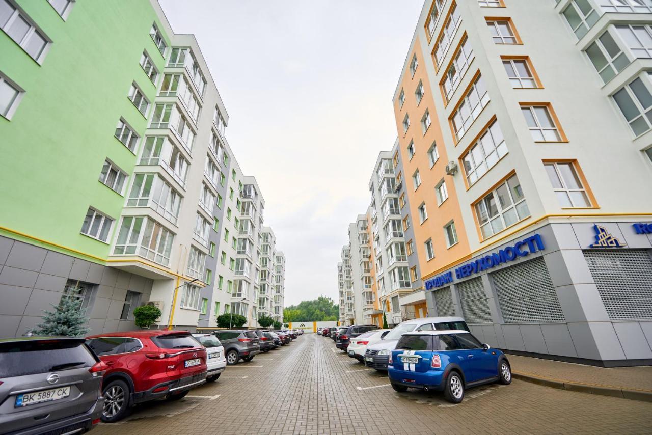 Квартира Для Вас! Вул. Голинського, 8! Apartment Лвив Екстериор снимка