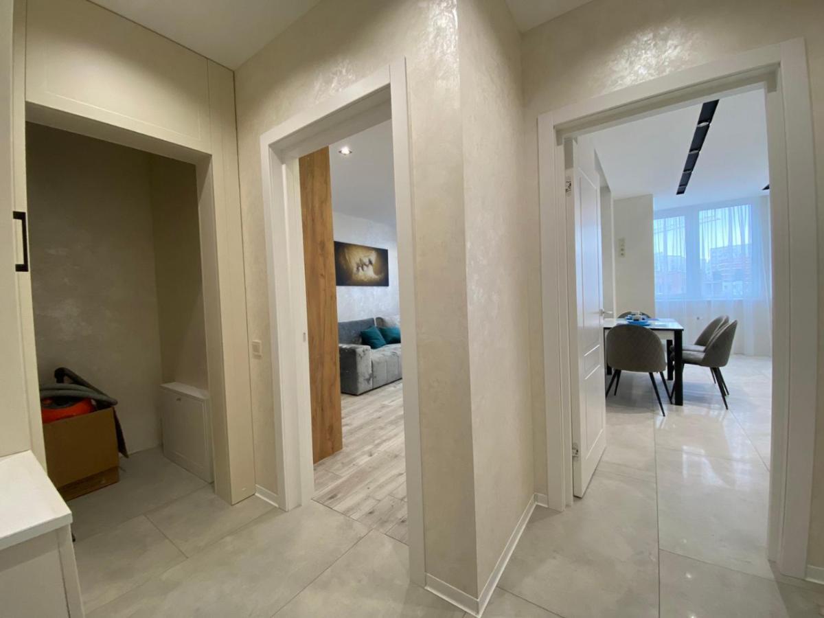 Квартира Для Вас! Вул. Голинського, 8! Apartment Лвив Екстериор снимка